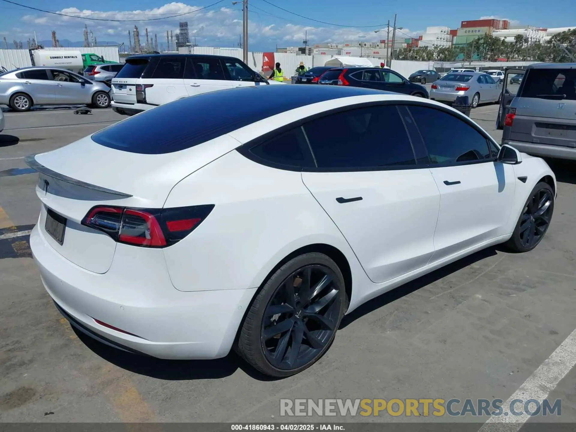 4 Photograph of a damaged car 5YJ3E1EA5KF327181 TESLA MODEL 3 2019