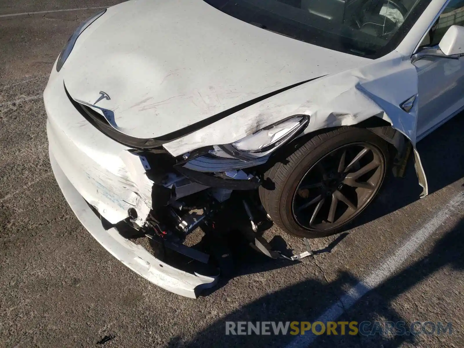 9 Photograph of a damaged car 5YJ3E1EA5KF345048 TESLA MODEL 3 2019