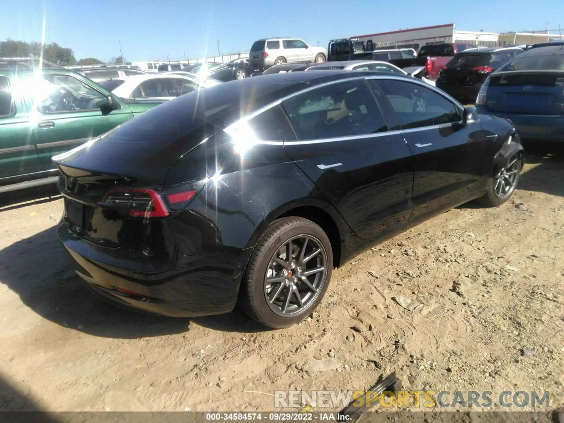 4 Photograph of a damaged car 5YJ3E1EA5KF395125 TESLA MODEL 3 2019