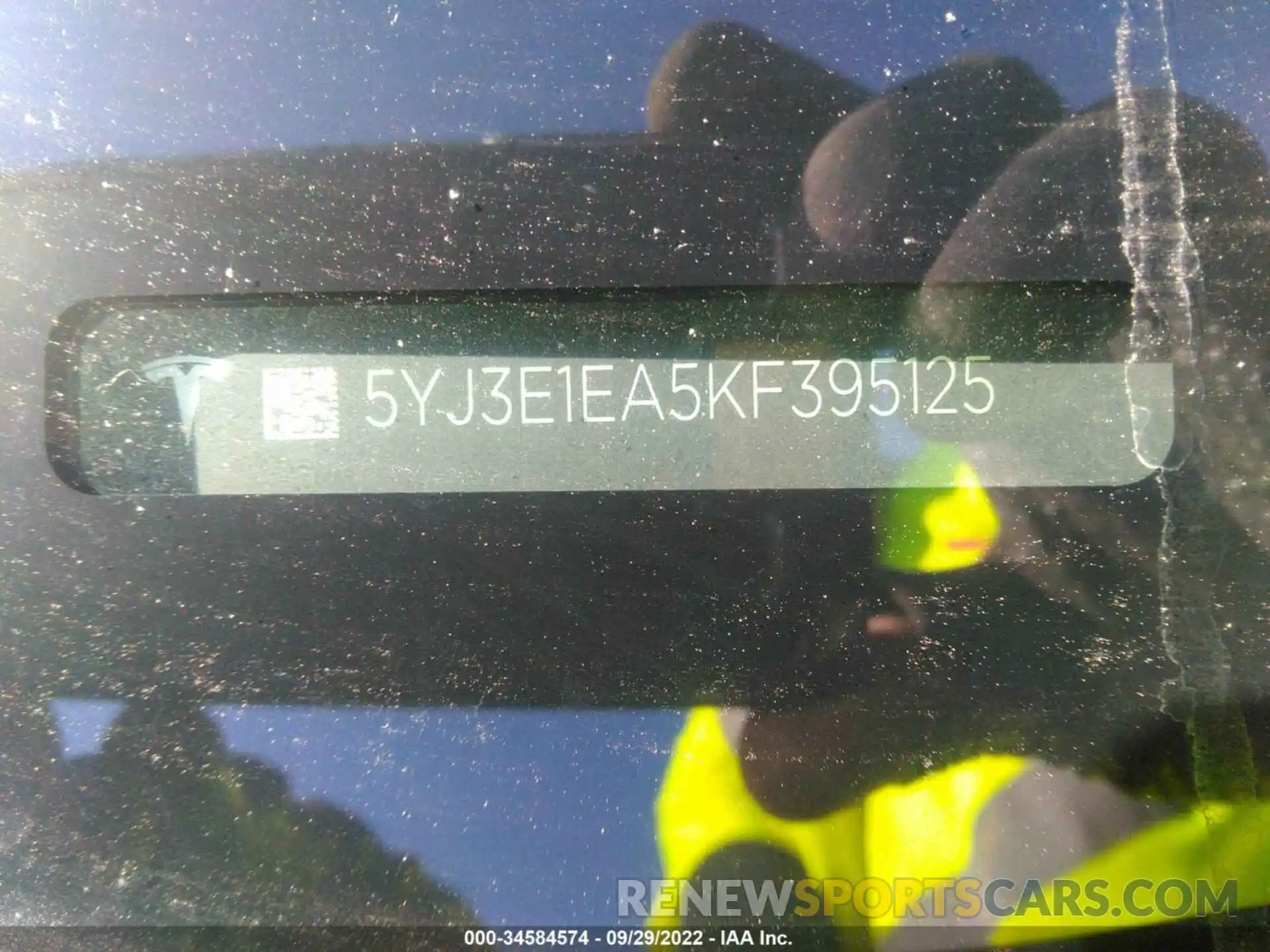 9 Photograph of a damaged car 5YJ3E1EA5KF395125 TESLA MODEL 3 2019