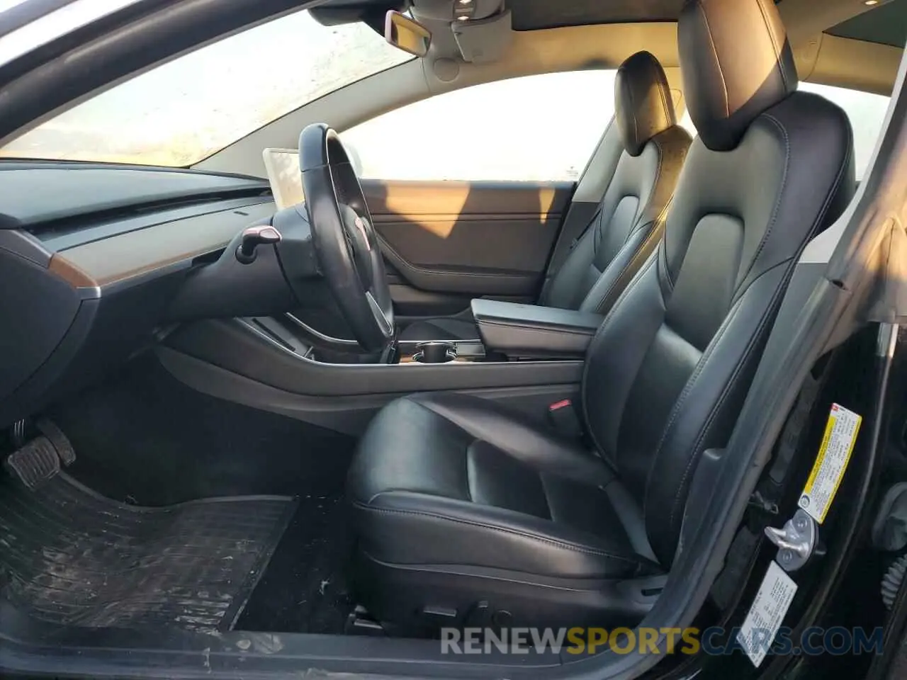 7 Photograph of a damaged car 5YJ3E1EA5KF396064 TESLA MODEL 3 2019