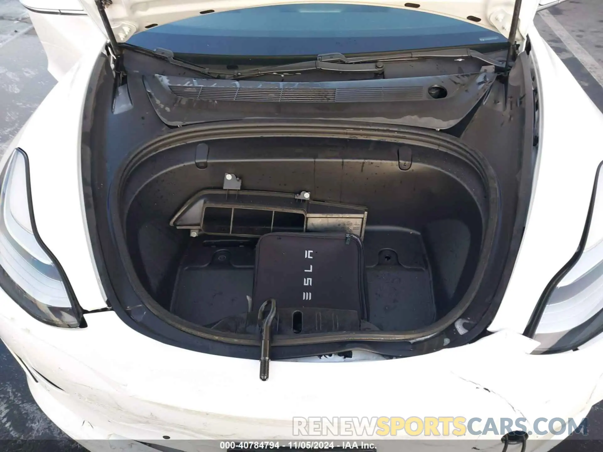 10 Photograph of a damaged car 5YJ3E1EA5KF402591 TESLA MODEL 3 2019