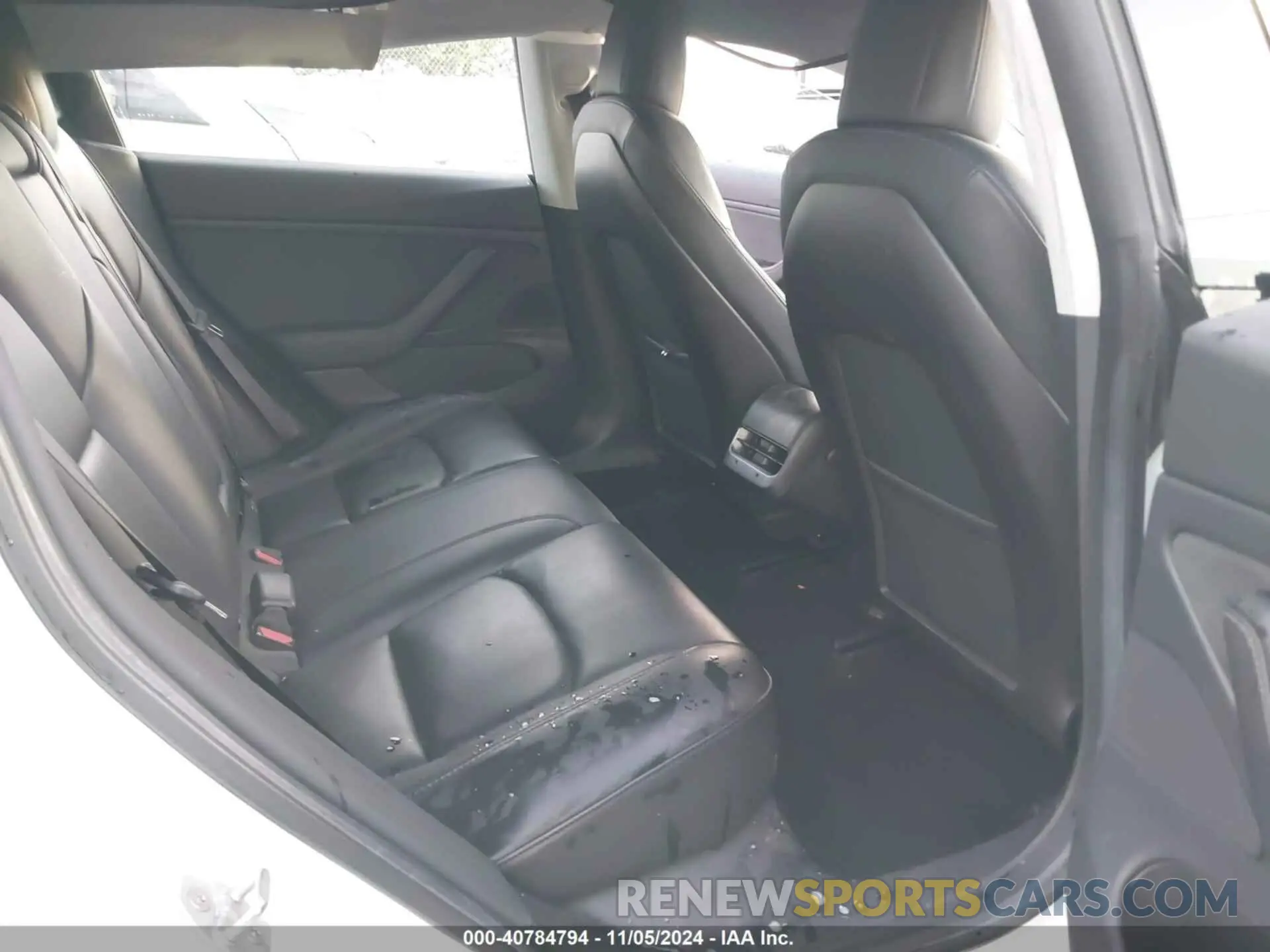 8 Photograph of a damaged car 5YJ3E1EA5KF402591 TESLA MODEL 3 2019