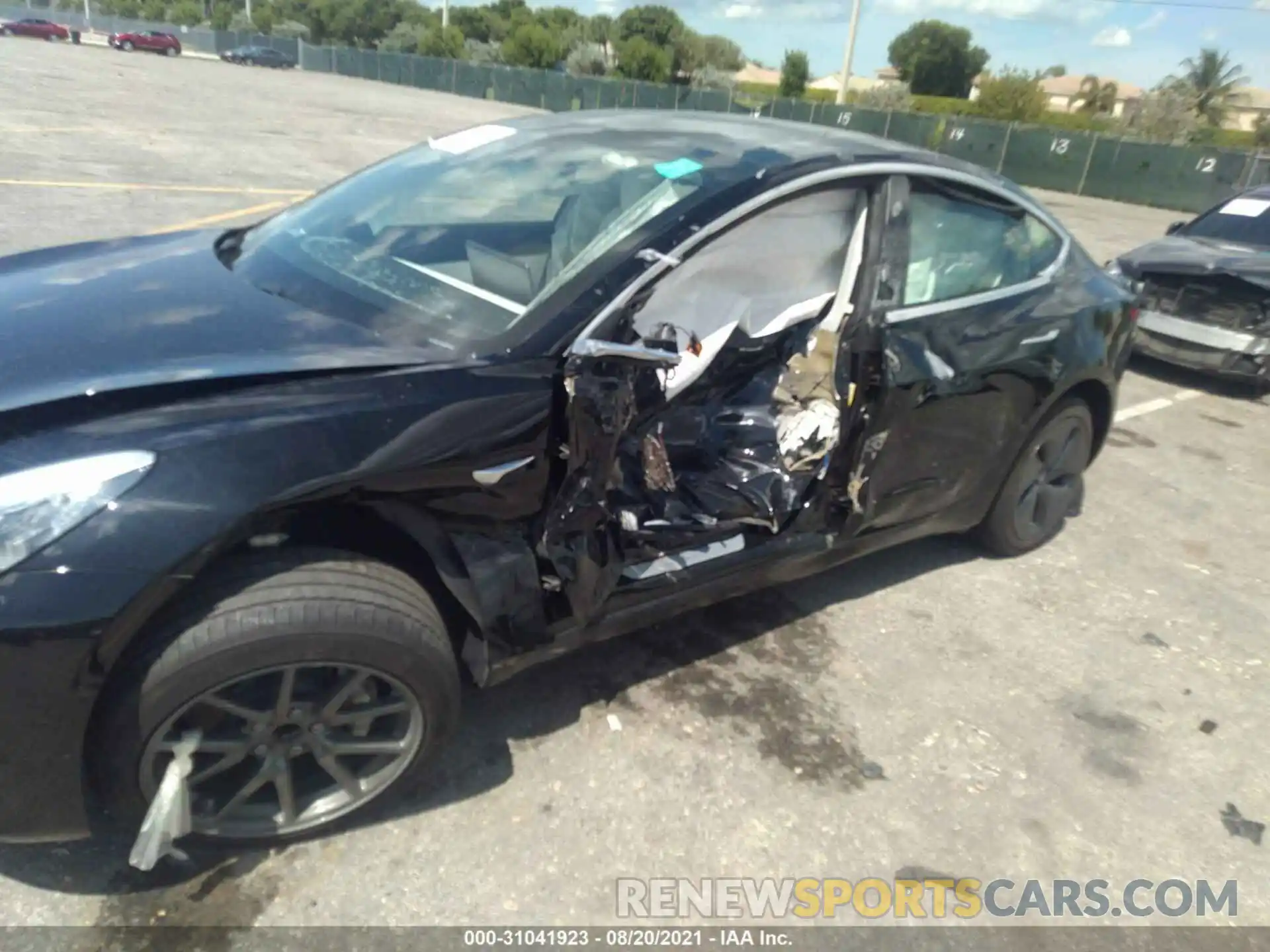 6 Photograph of a damaged car 5YJ3E1EA5KF402669 TESLA MODEL 3 2019