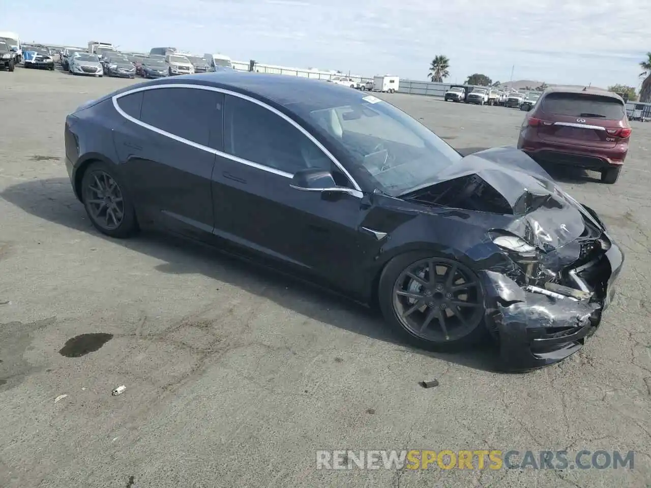 4 Photograph of a damaged car 5YJ3E1EA5KF410013 TESLA MODEL 3 2019