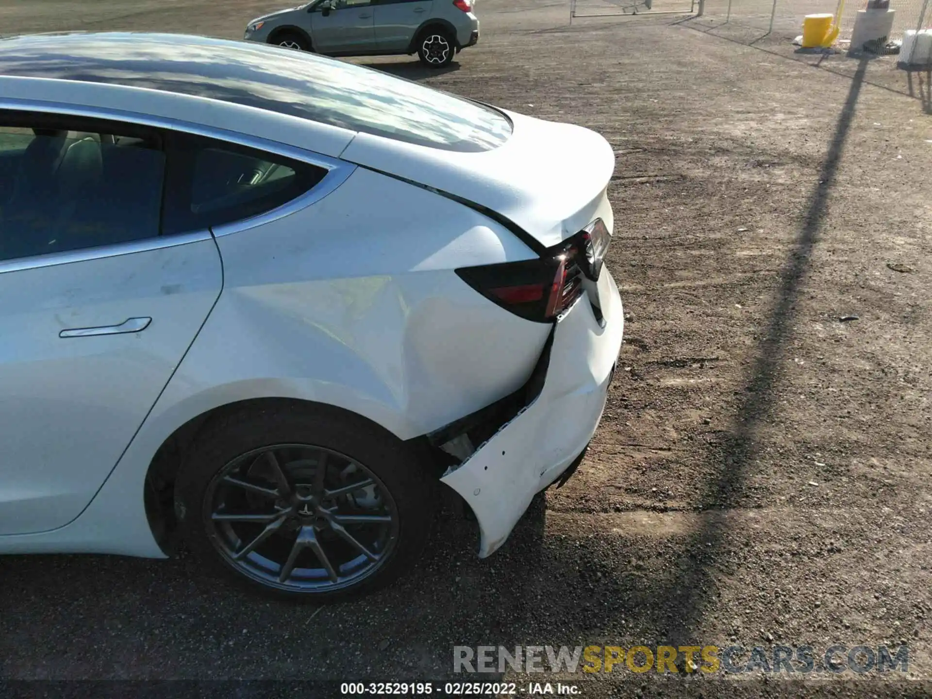 6 Photograph of a damaged car 5YJ3E1EA5KF411999 TESLA MODEL 3 2019