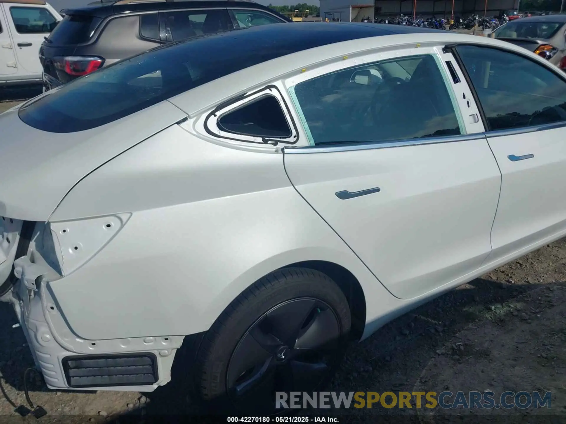 18 Photograph of a damaged car 5YJ3E1EA5KF412117 TESLA MODEL 3 2019