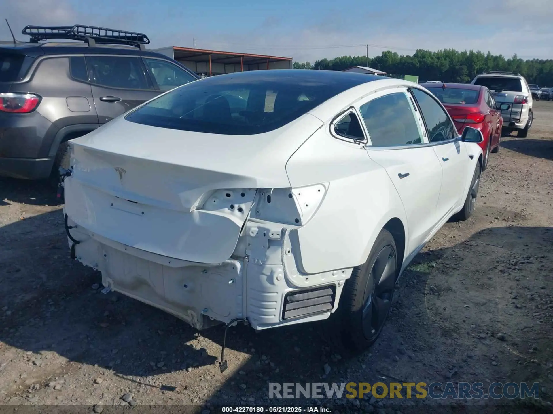 4 Photograph of a damaged car 5YJ3E1EA5KF412117 TESLA MODEL 3 2019