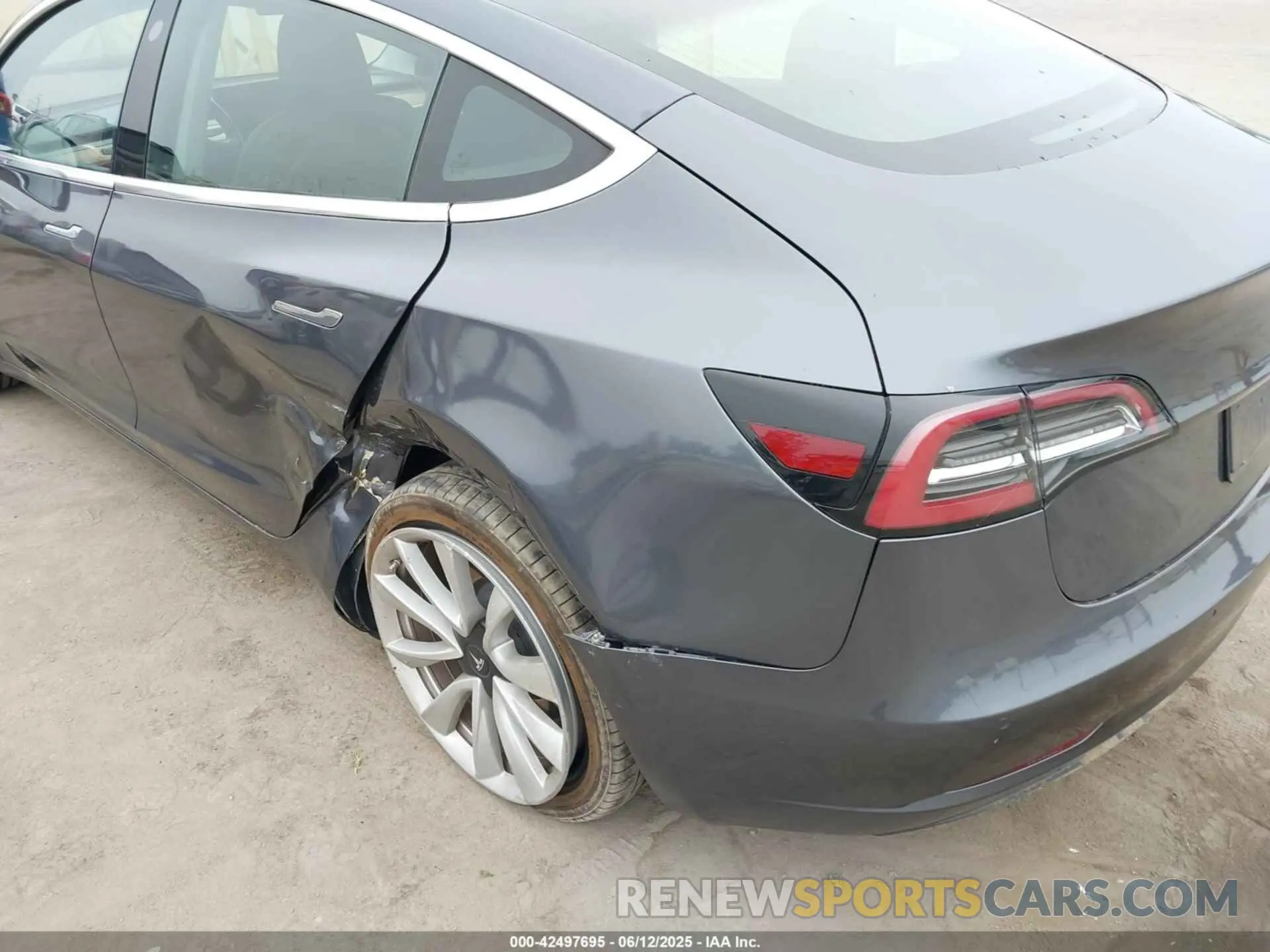 6 Photograph of a damaged car 5YJ3E1EA5KF412599 TESLA MODEL 3 2019