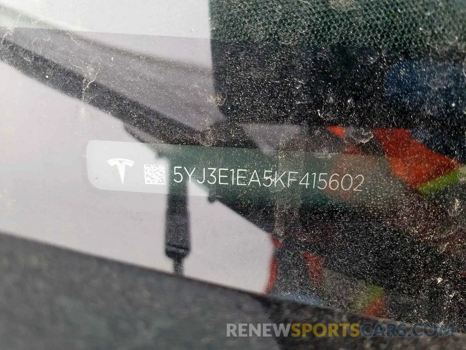 10 Photograph of a damaged car 5YJ3E1EA5KF415602 TESLA MODEL 3 2019