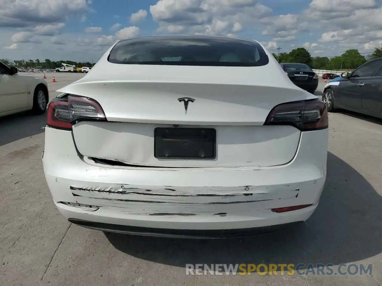 6 Photograph of a damaged car 5YJ3E1EA5KF480188 TESLA MODEL 3 2019