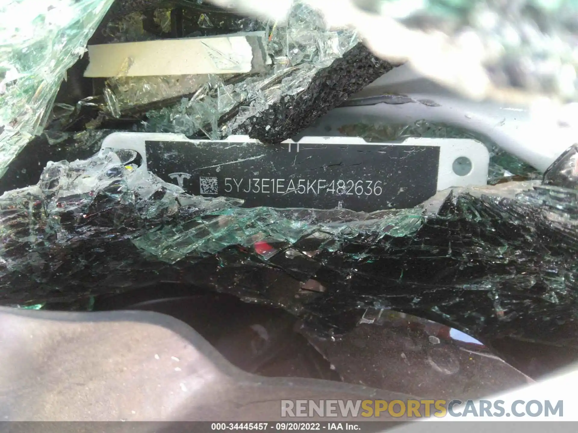 9 Photograph of a damaged car 5YJ3E1EA5KF482636 TESLA MODEL 3 2019