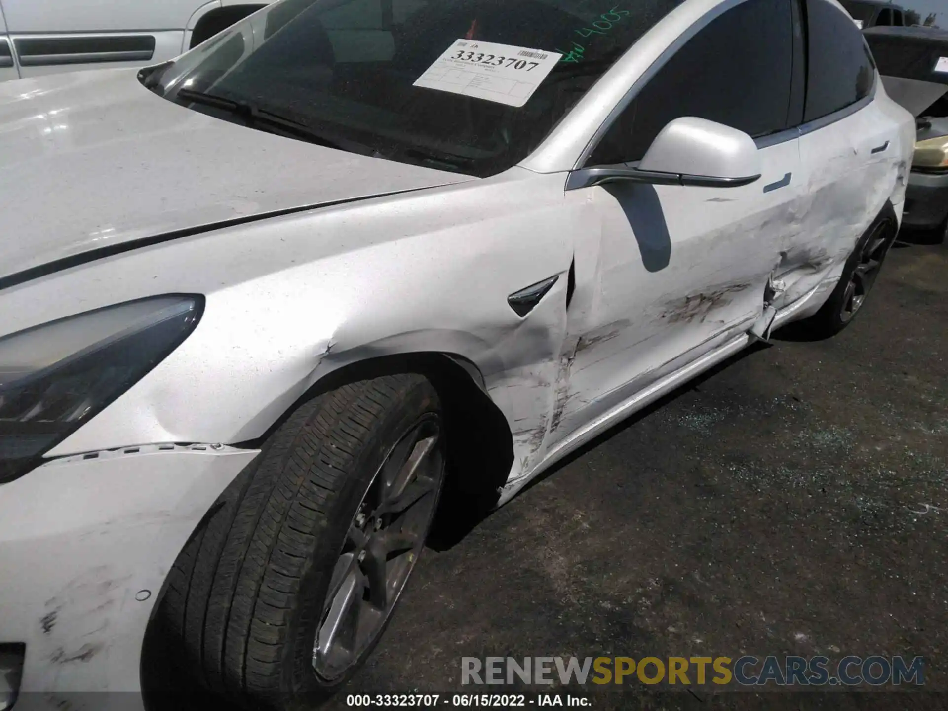 6 Photograph of a damaged car 5YJ3E1EA5KF504005 TESLA MODEL 3 2019