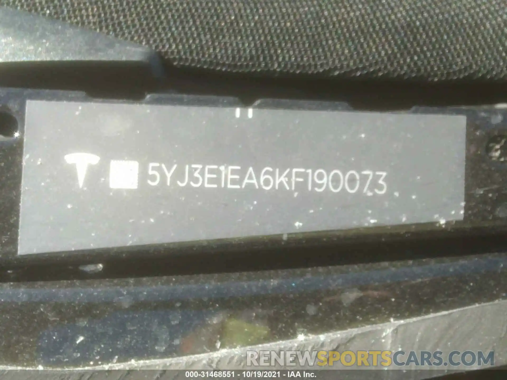 9 Photograph of a damaged car 5YJ3E1EA6KF190073 TESLA MODEL 3 2019