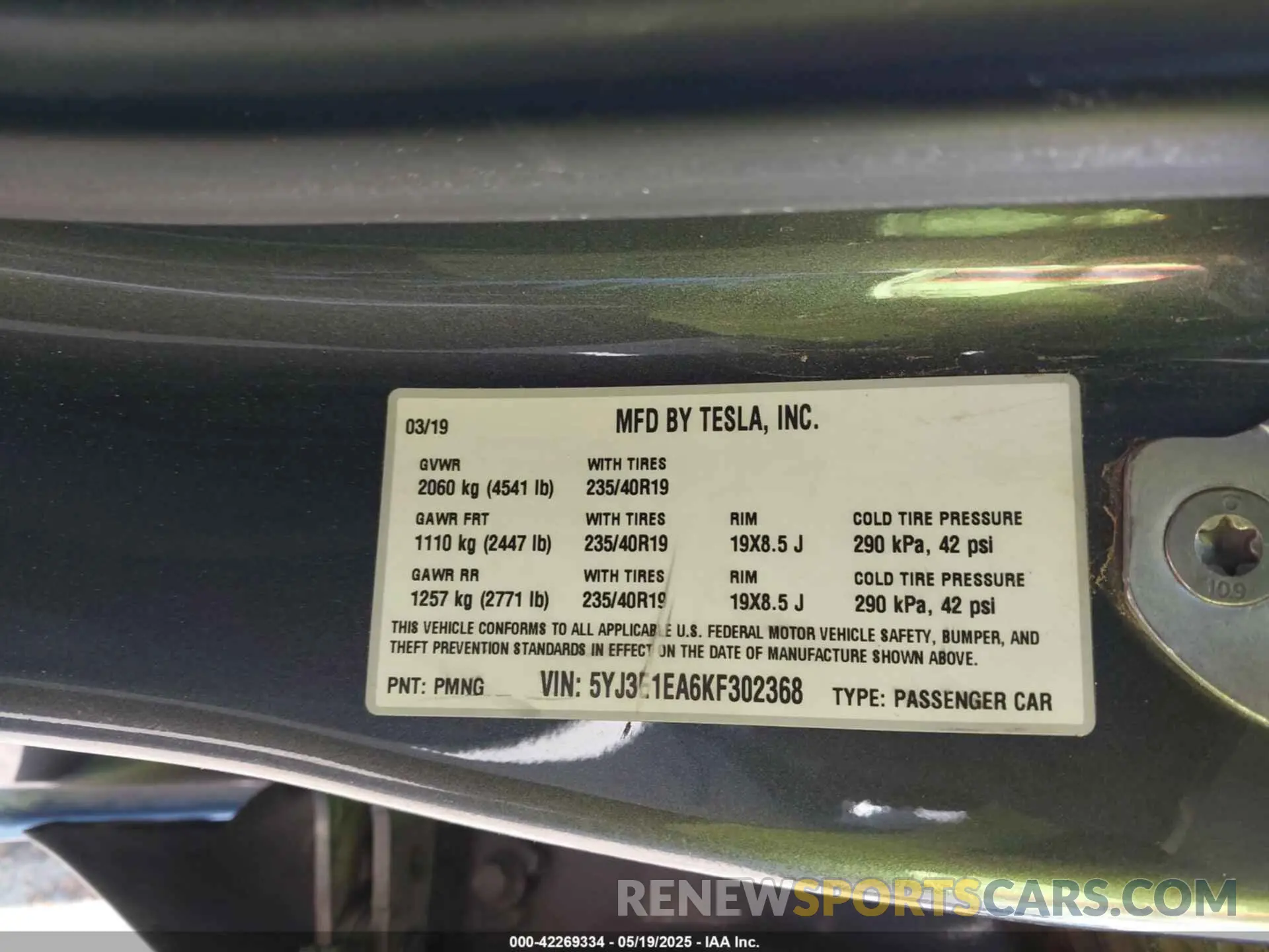 9 Photograph of a damaged car 5YJ3E1EA6KF302368 TESLA MODEL 3 2019