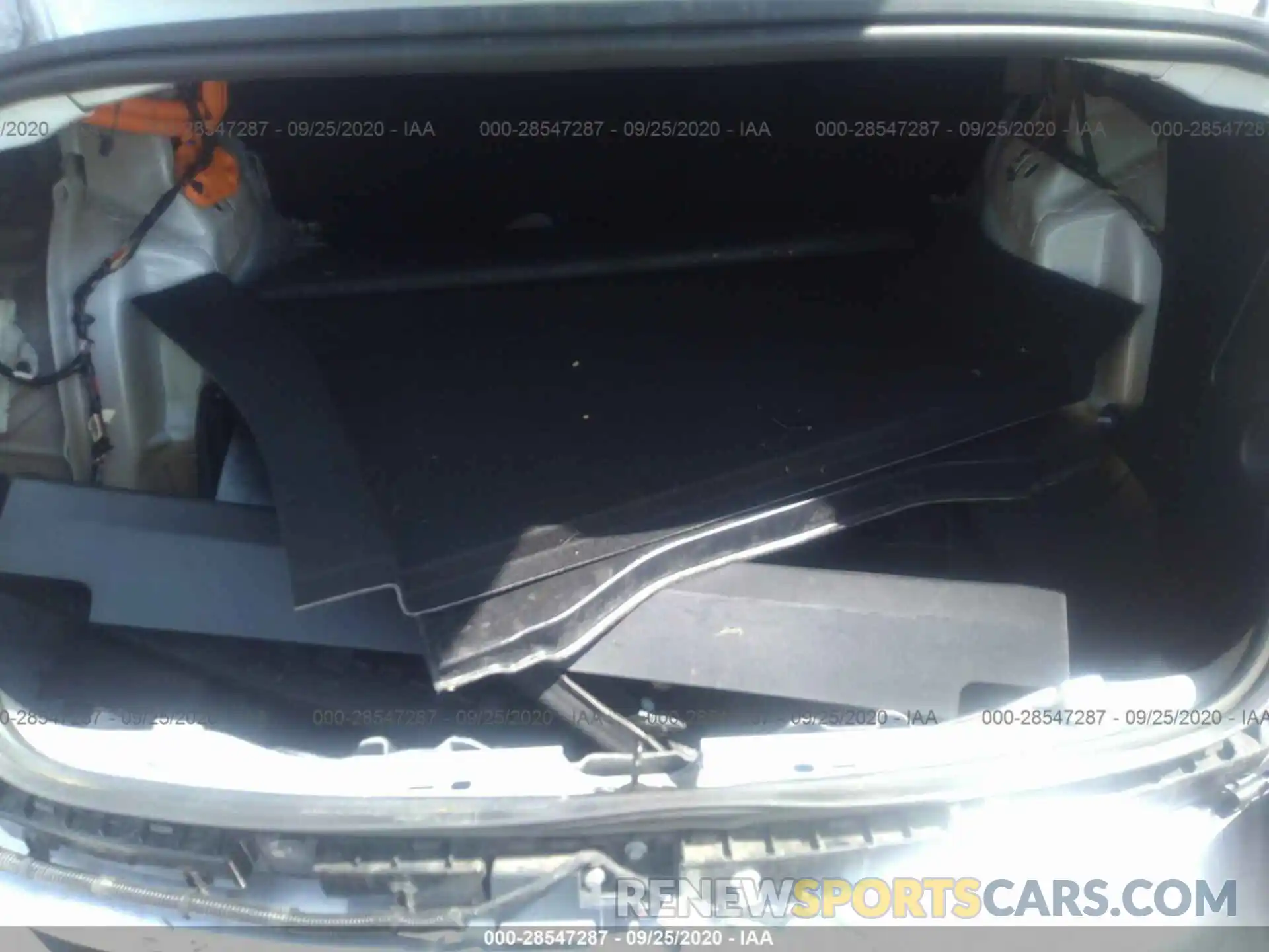 10 Photograph of a damaged car 5YJ3E1EA6KF310194 TESLA MODEL 3 2019