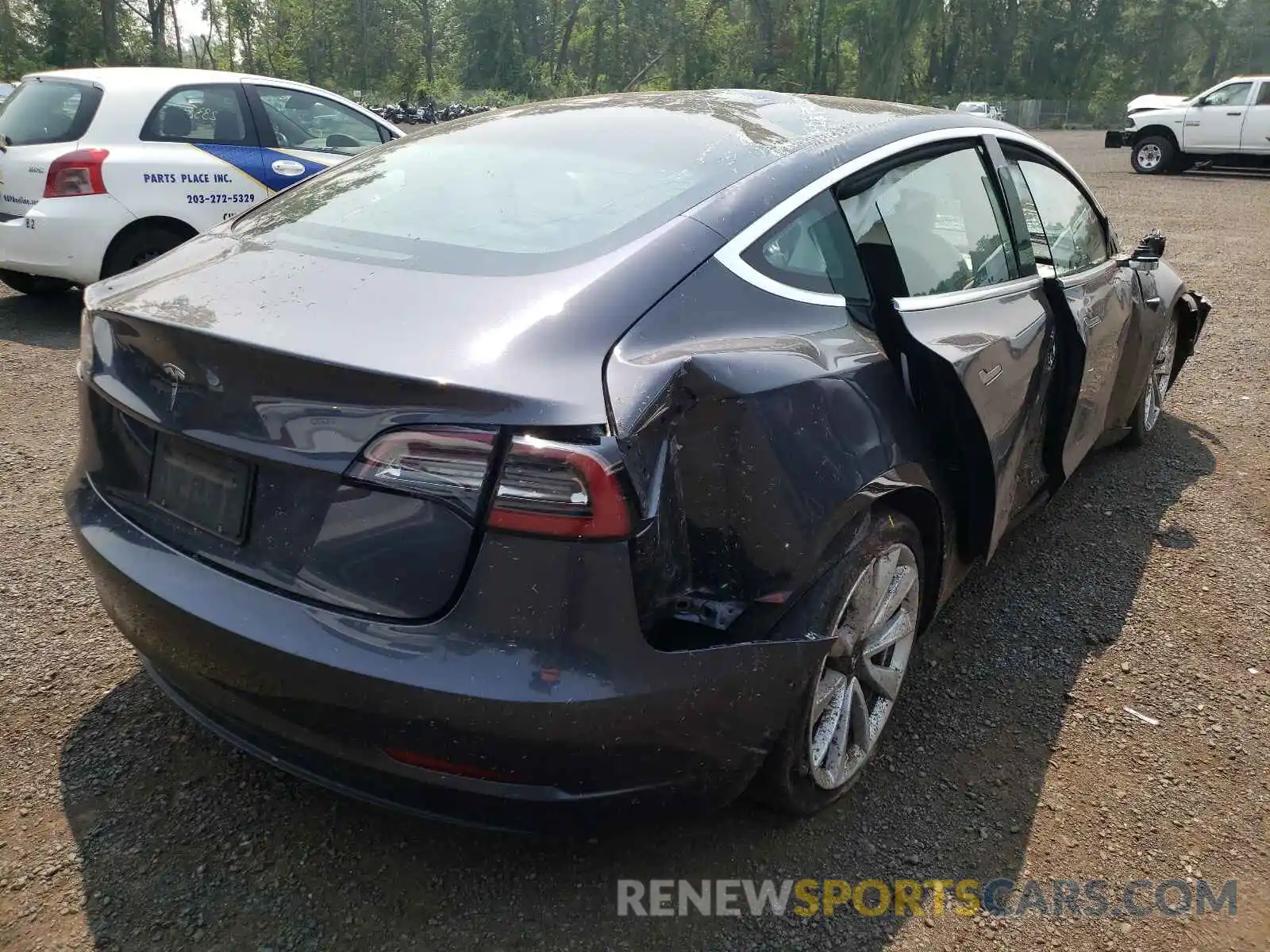 4 Photograph of a damaged car 5YJ3E1EA6KF312737 TESLA MODEL 3 2019