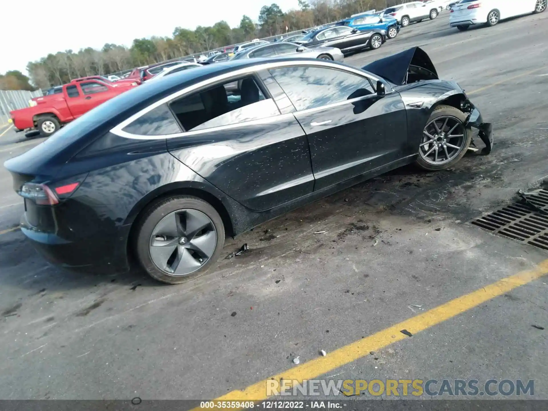 4 Photograph of a damaged car 5YJ3E1EA6KF321602 TESLA MODEL 3 2019