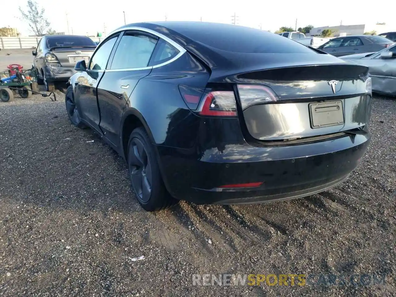 3 Photograph of a damaged car 5YJ3E1EA6KF324242 TESLA MODEL 3 2019