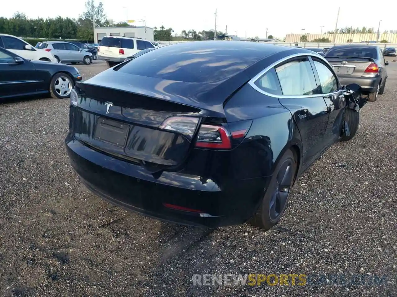 4 Photograph of a damaged car 5YJ3E1EA6KF324242 TESLA MODEL 3 2019