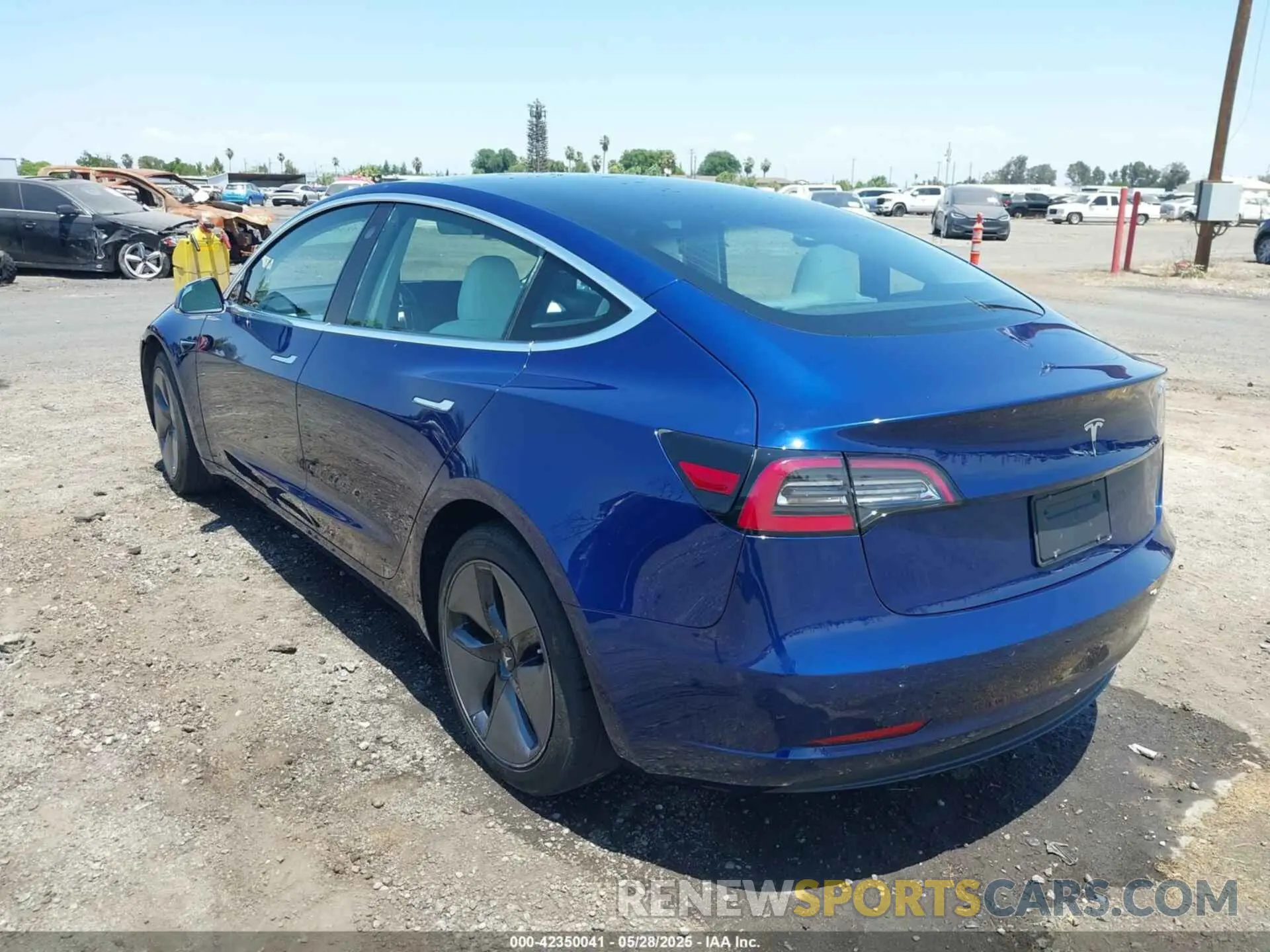 3 Photograph of a damaged car 5YJ3E1EA6KF324452 TESLA MODEL 3 2019