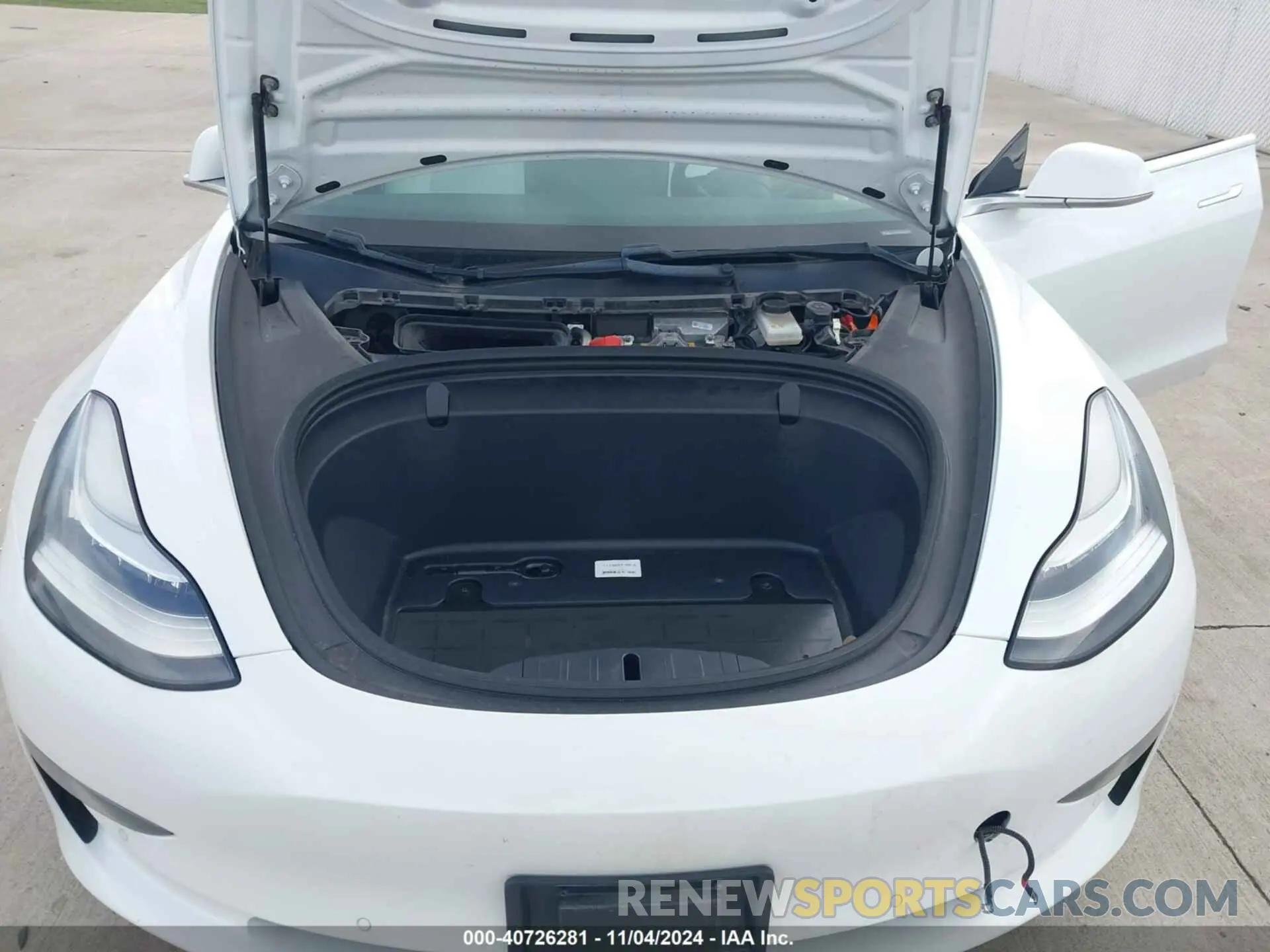 10 Photograph of a damaged car 5YJ3E1EA6KF324483 TESLA MODEL 3 2019