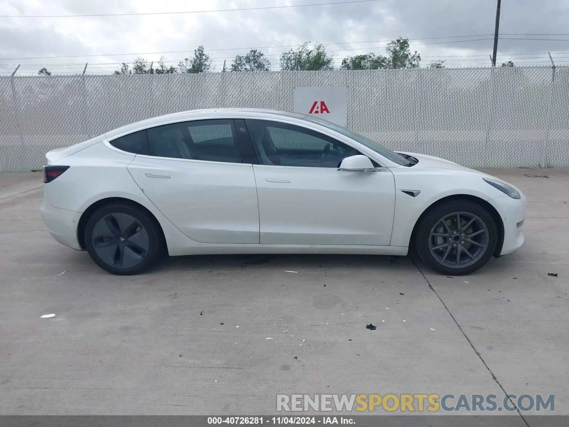 12 Photograph of a damaged car 5YJ3E1EA6KF324483 TESLA MODEL 3 2019