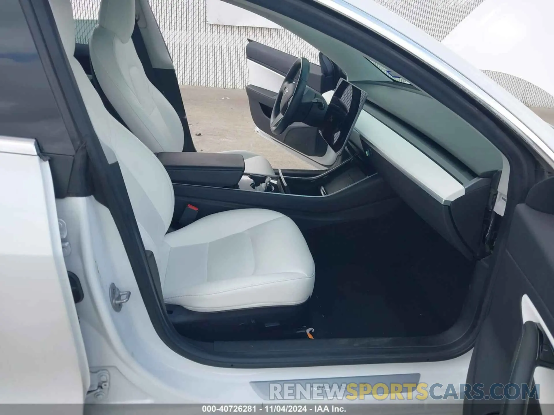 5 Photograph of a damaged car 5YJ3E1EA6KF324483 TESLA MODEL 3 2019