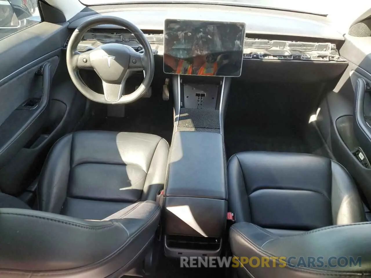 8 Photograph of a damaged car 5YJ3E1EA6KF325178 TESLA MODEL 3 2019
