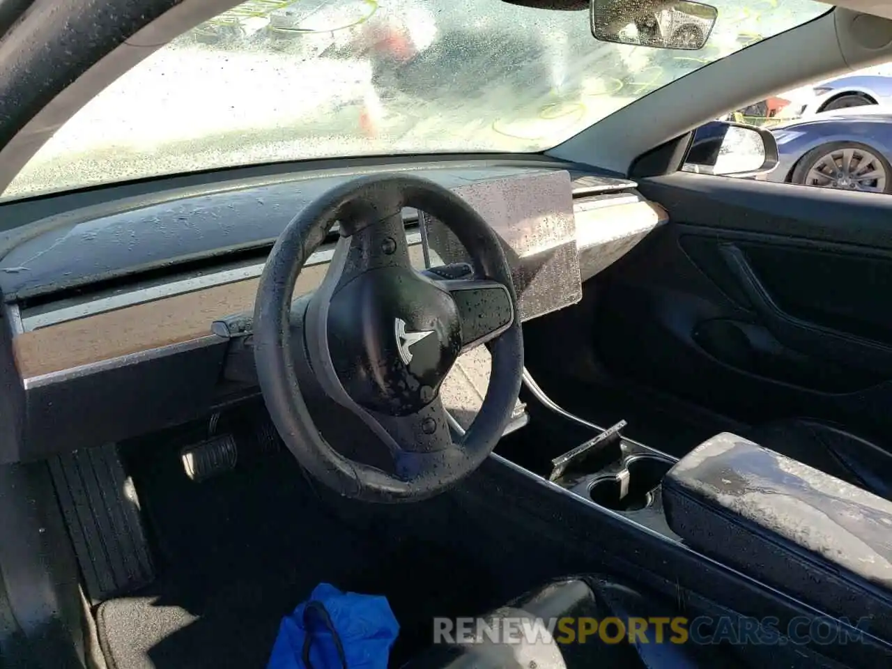 8 Photograph of a damaged car 5YJ3E1EA6KF325469 TESLA MODEL 3 2019