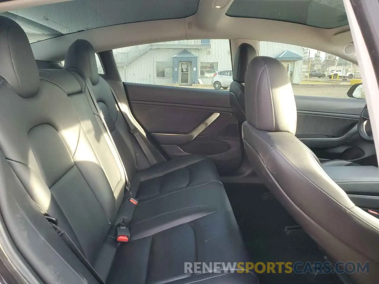 10 Photograph of a damaged car 5YJ3E1EA6KF326802 TESLA MODEL 3 2019