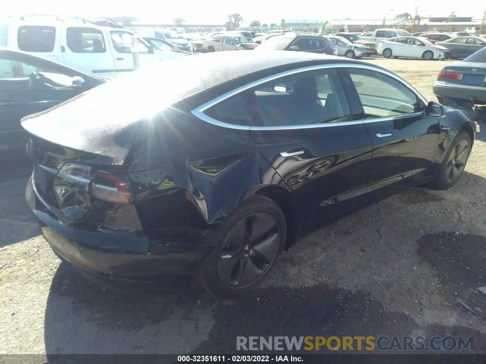 4 Photograph of a damaged car 5YJ3E1EA6KF361940 TESLA MODEL 3 2019