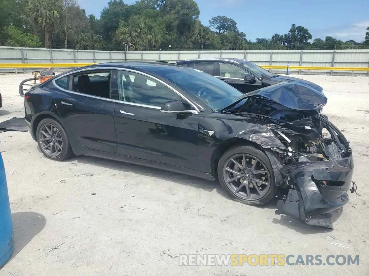 4 Photograph of a damaged car 5YJ3E1EA6KF394744 TESLA MODEL 3 2019