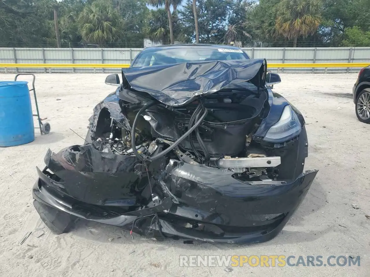 5 Photograph of a damaged car 5YJ3E1EA6KF394744 TESLA MODEL 3 2019