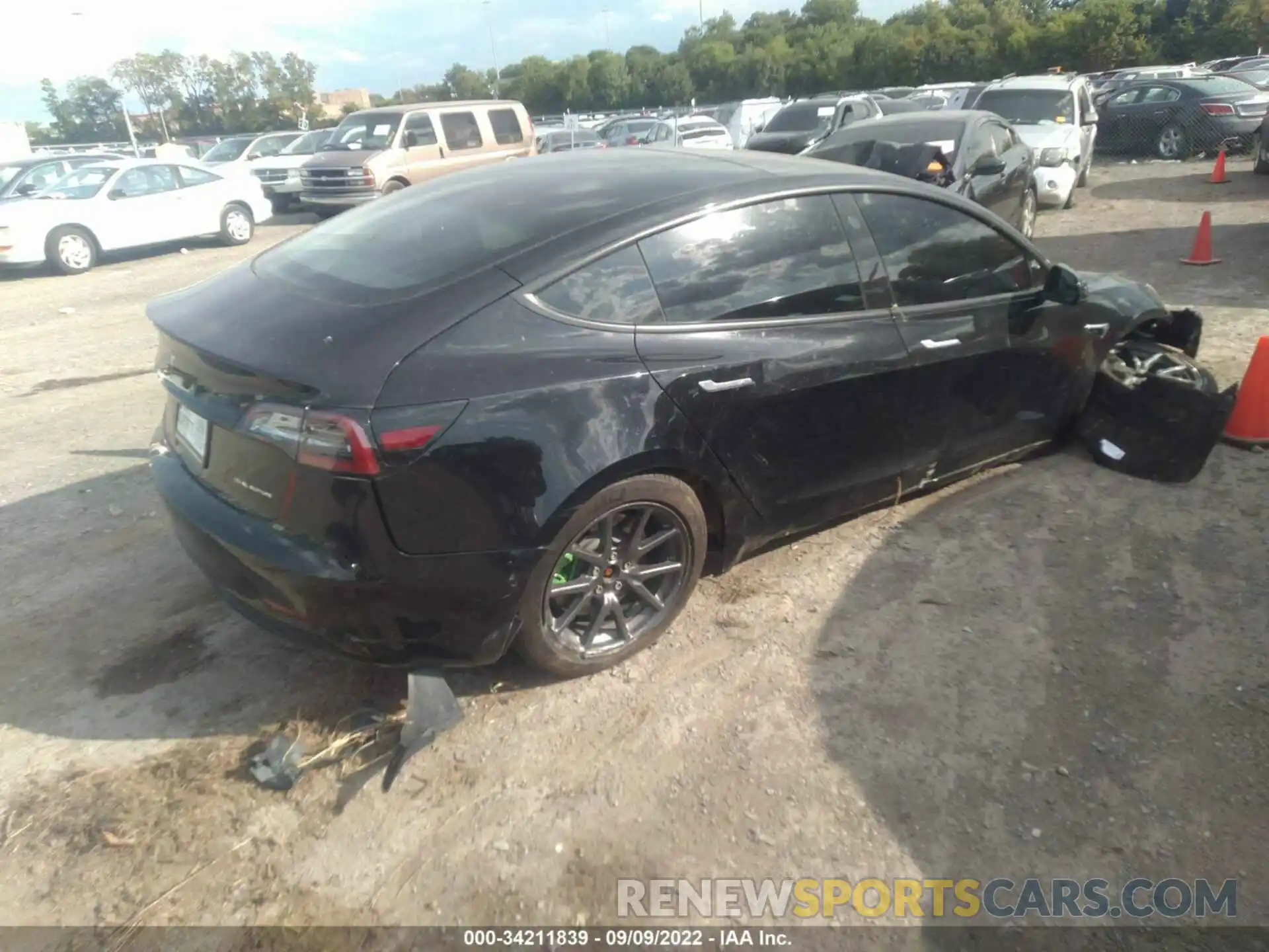 4 Photograph of a damaged car 5YJ3E1EA6KF399491 TESLA MODEL 3 2019