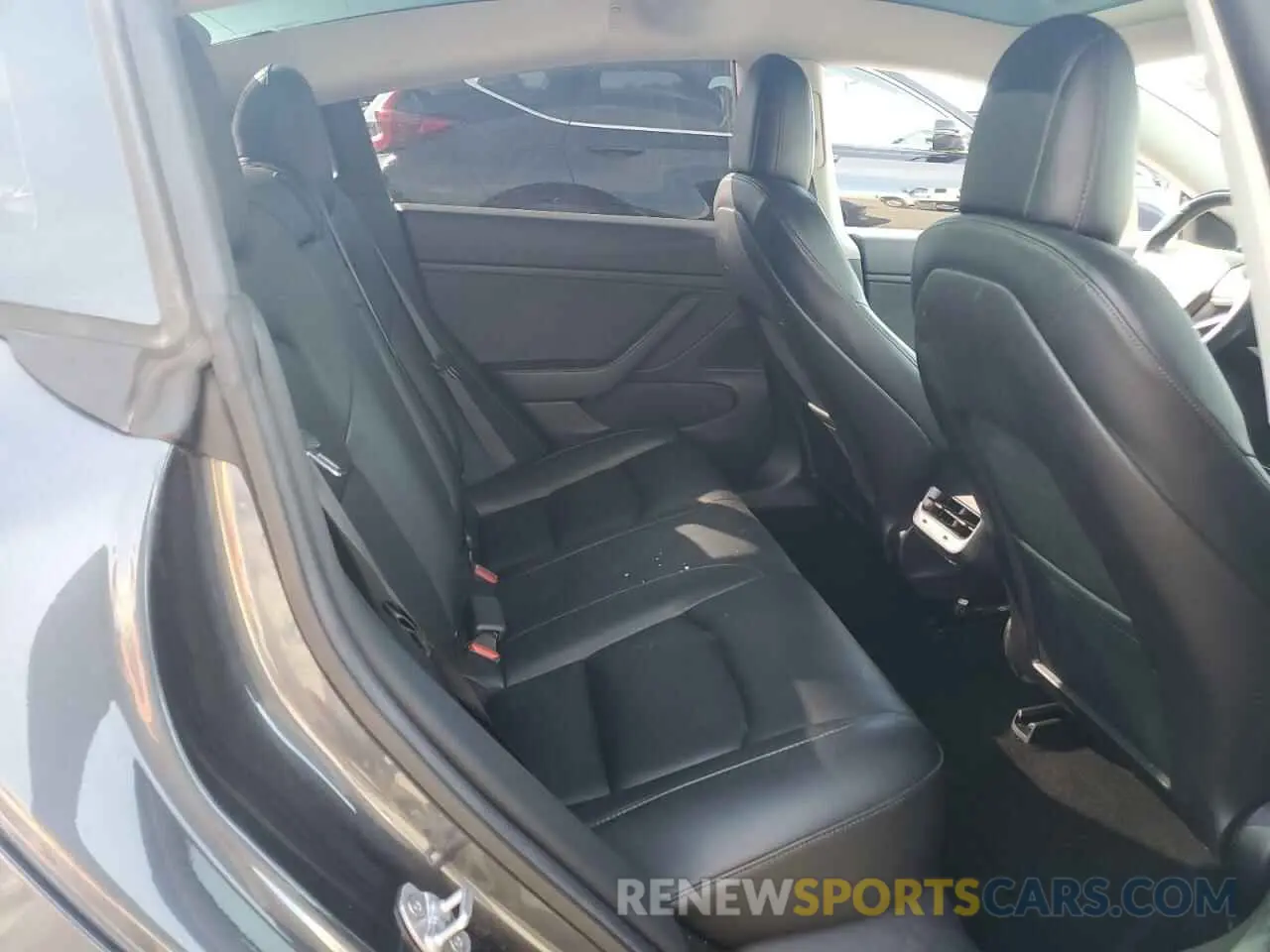 10 Photograph of a damaged car 5YJ3E1EA6KF400333 TESLA MODEL 3 2019