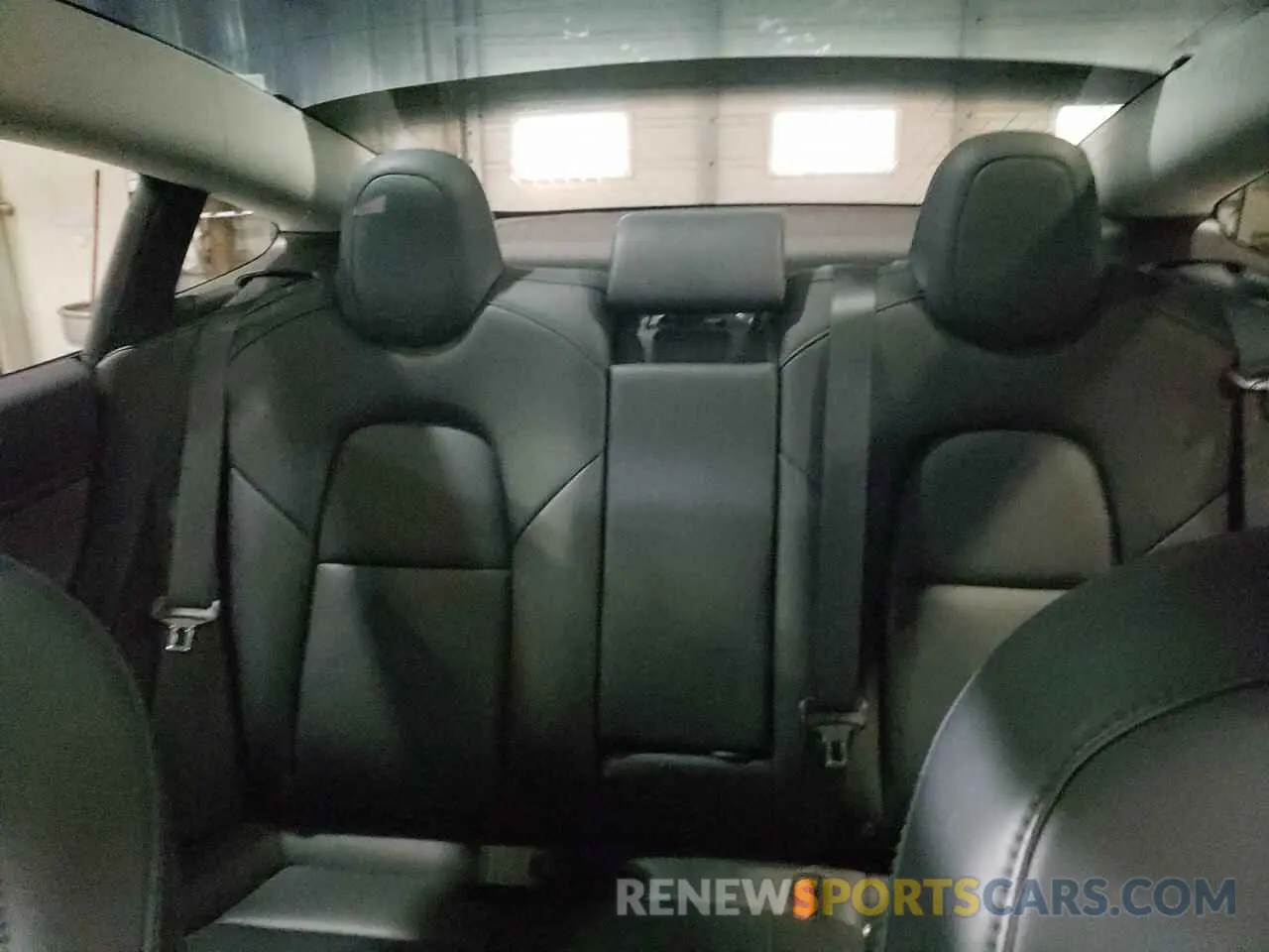10 Photograph of a damaged car 5YJ3E1EA6KF424549 TESLA MODEL 3 2019