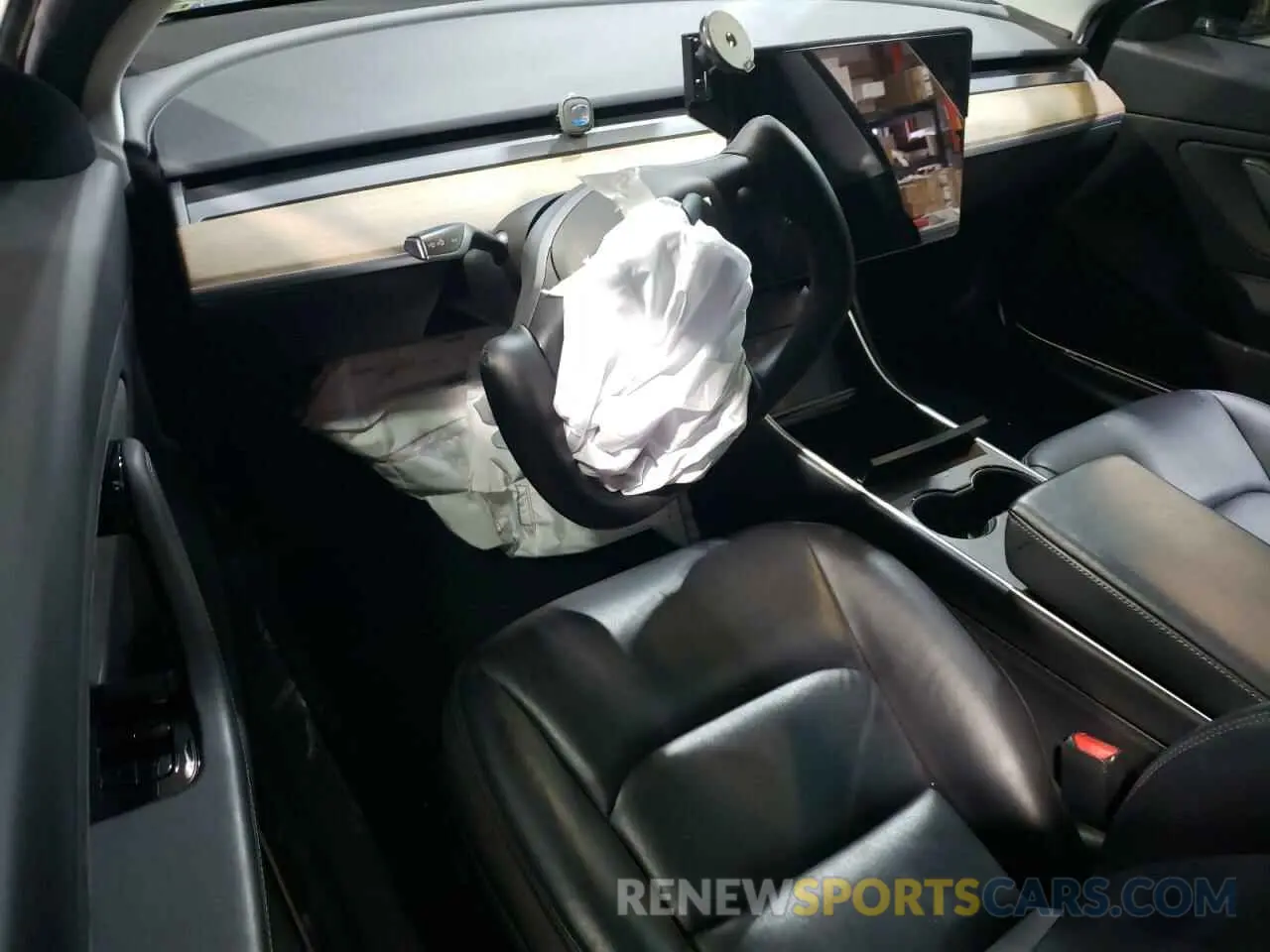 8 Photograph of a damaged car 5YJ3E1EA6KF424549 TESLA MODEL 3 2019