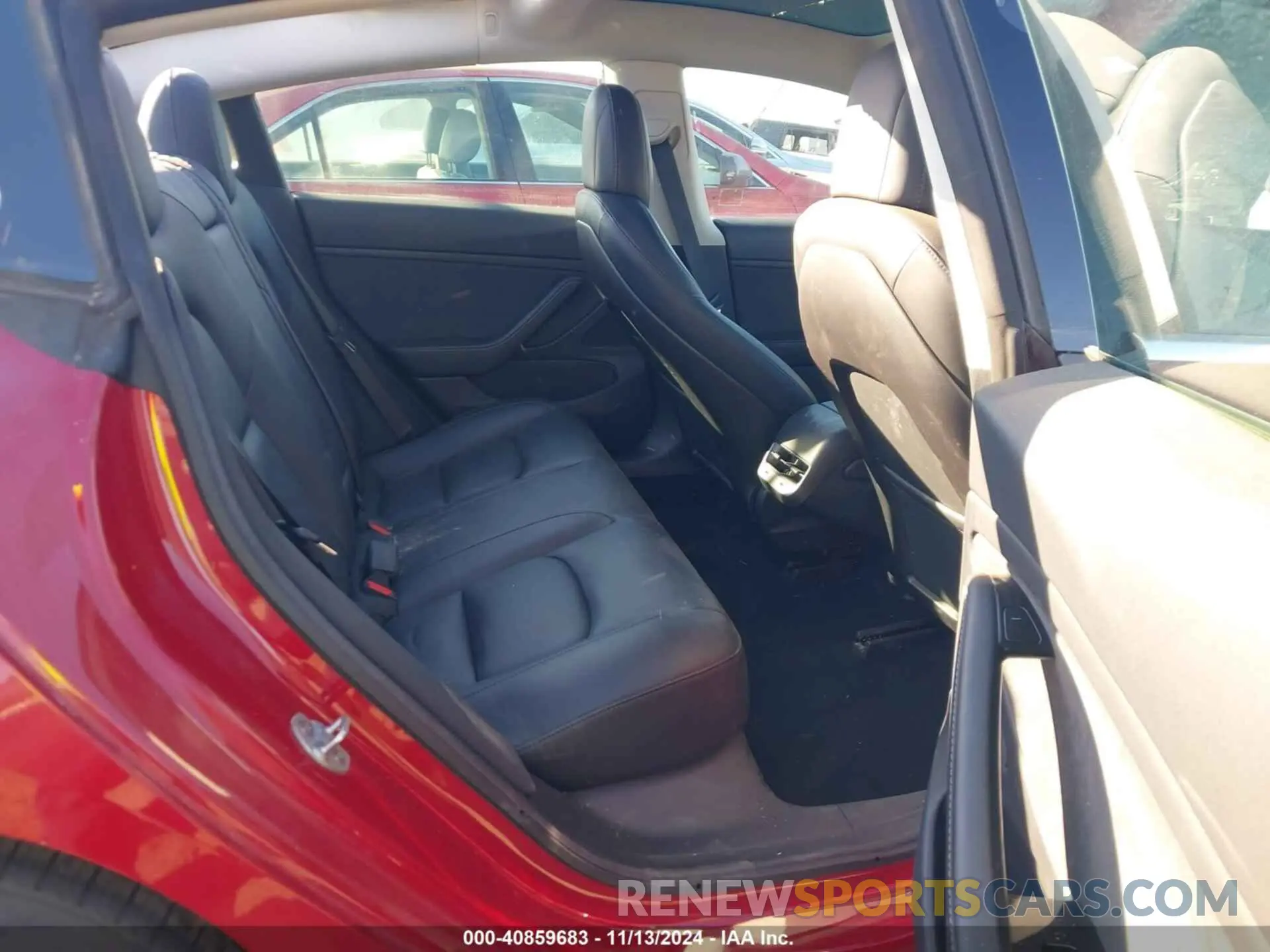 8 Photograph of a damaged car 5YJ3E1EA6KF464033 TESLA MODEL 3 2019
