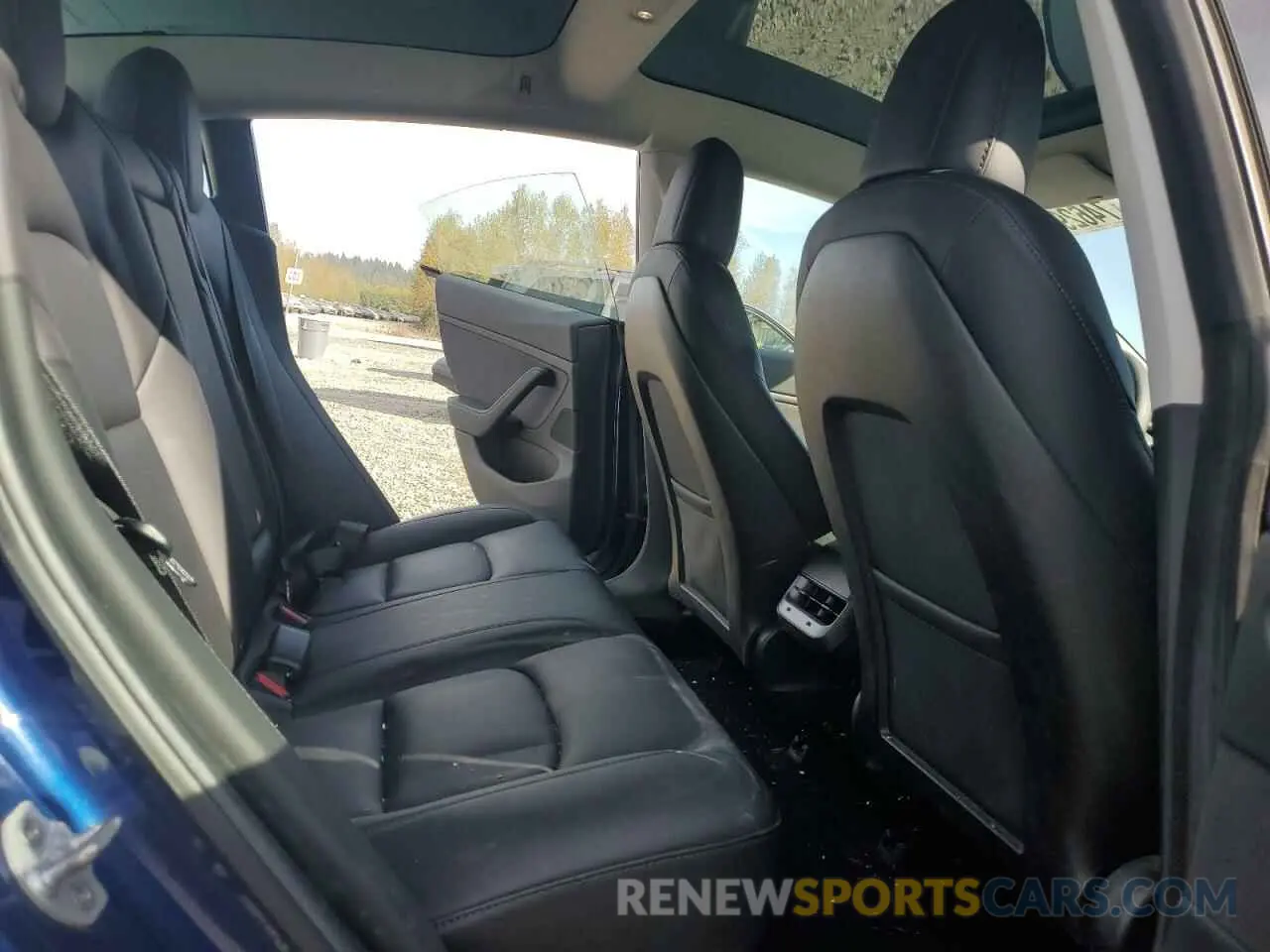 10 Photograph of a damaged car 5YJ3E1EA6KF476165 TESLA MODEL 3 2019