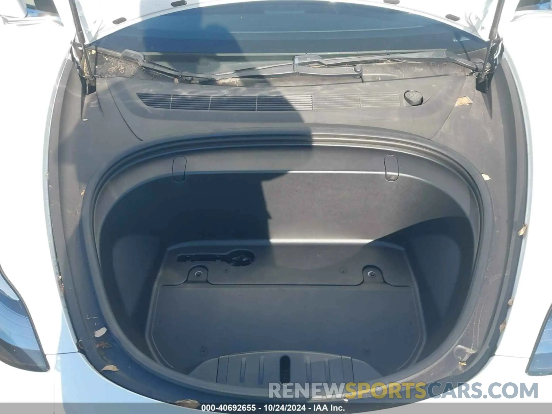 10 Photograph of a damaged car 5YJ3E1EA6KF485190 TESLA MODEL 3 2019