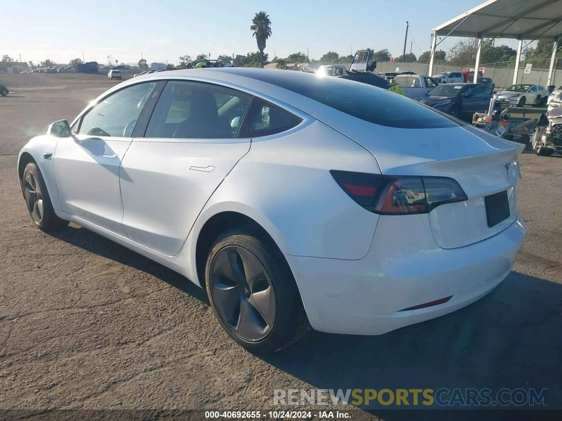3 Photograph of a damaged car 5YJ3E1EA6KF485190 TESLA MODEL 3 2019