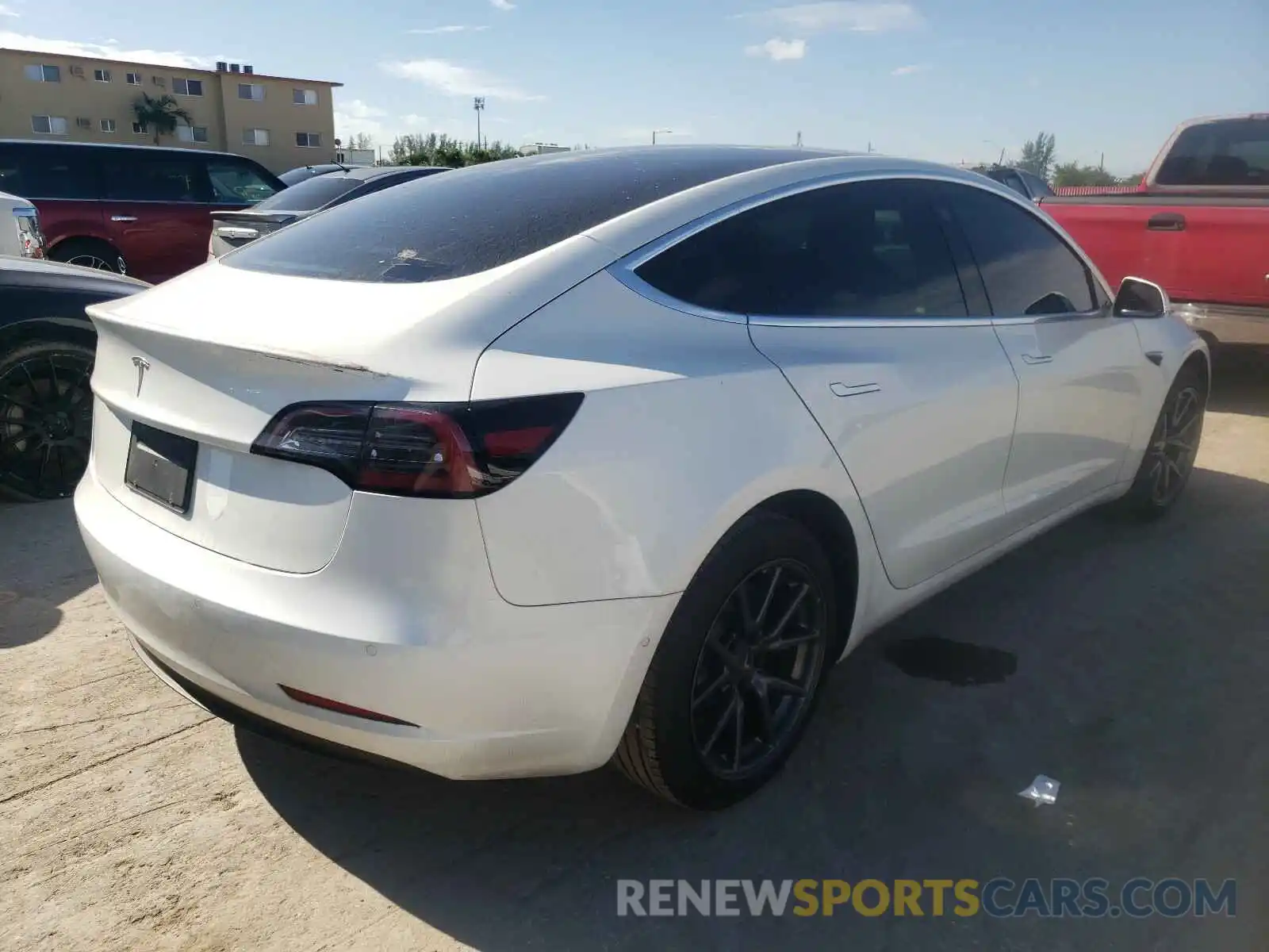 4 Photograph of a damaged car 5YJ3E1EA6KF486467 TESLA MODEL 3 2019