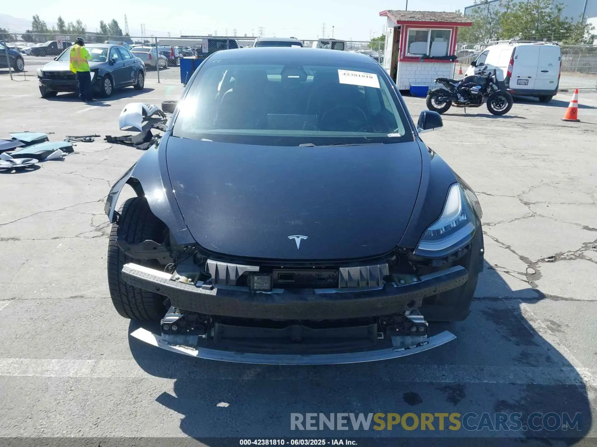 13 Photograph of a damaged car 5YJ3E1EA7KF298184 TESLA MODEL 3 2019
