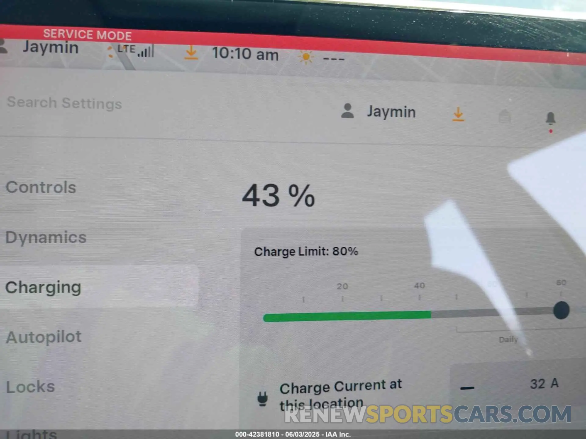 18 Photograph of a damaged car 5YJ3E1EA7KF298184 TESLA MODEL 3 2019