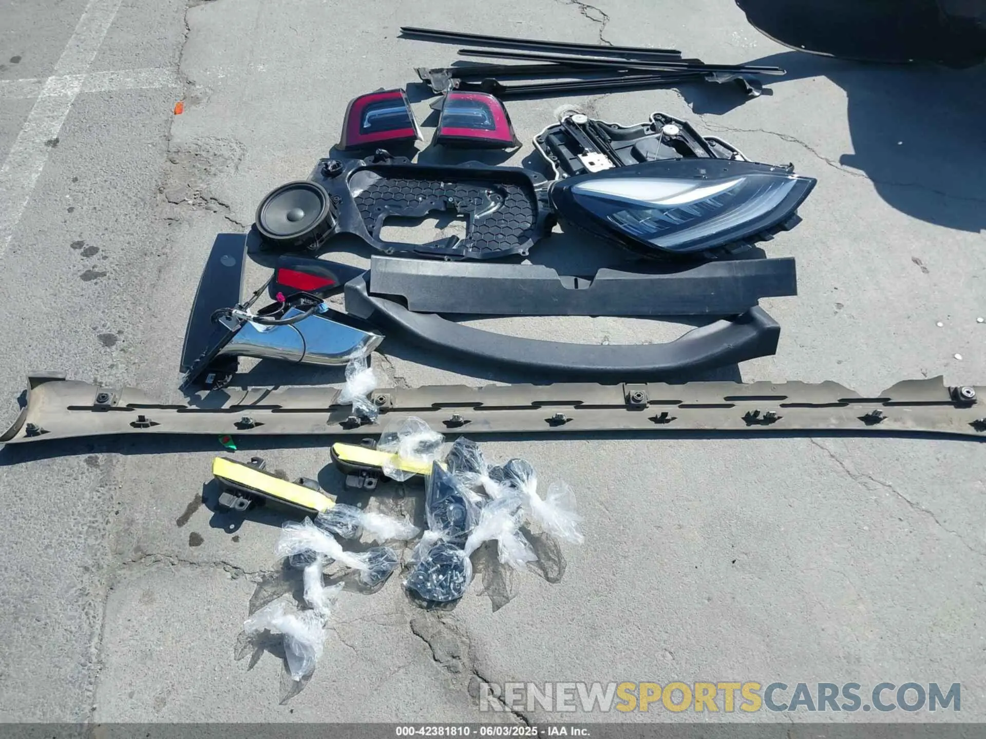 20 Photograph of a damaged car 5YJ3E1EA7KF298184 TESLA MODEL 3 2019