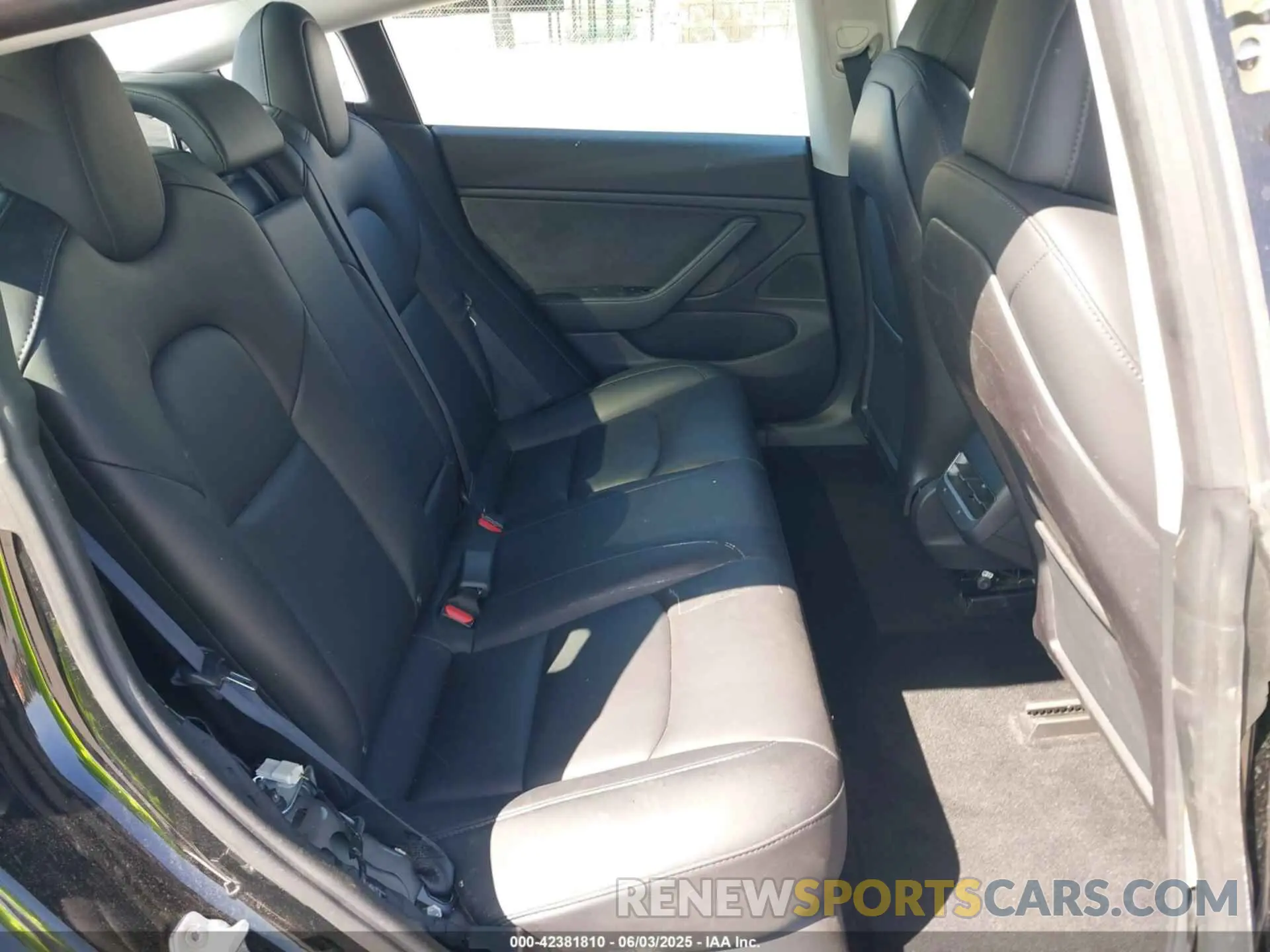 8 Photograph of a damaged car 5YJ3E1EA7KF298184 TESLA MODEL 3 2019