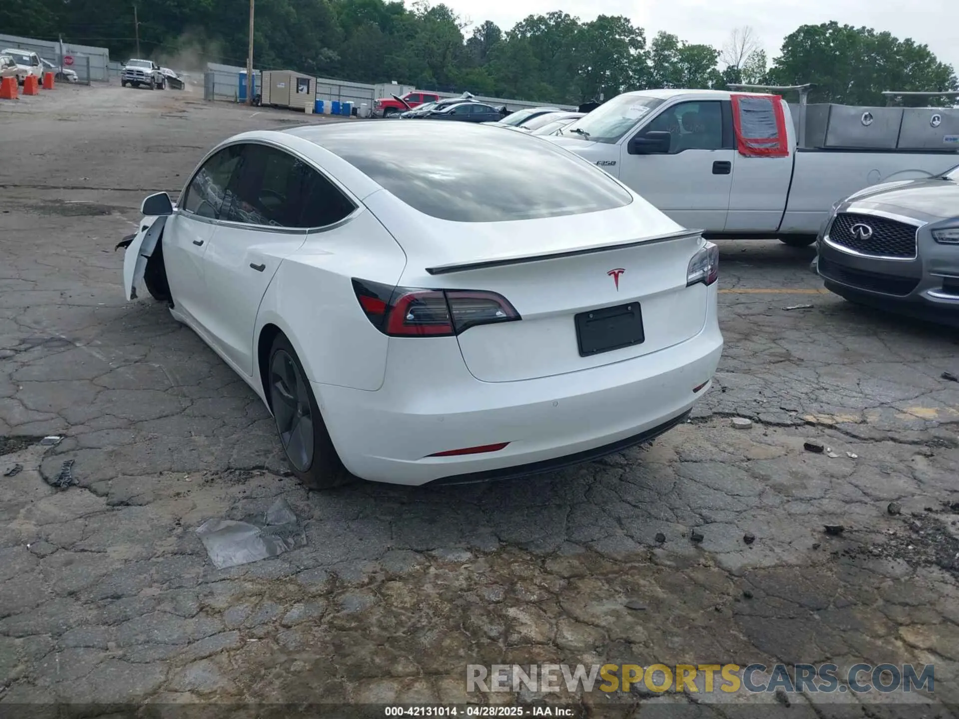 3 Photograph of a damaged car 5YJ3E1EA7KF299724 TESLA MODEL 3 2019