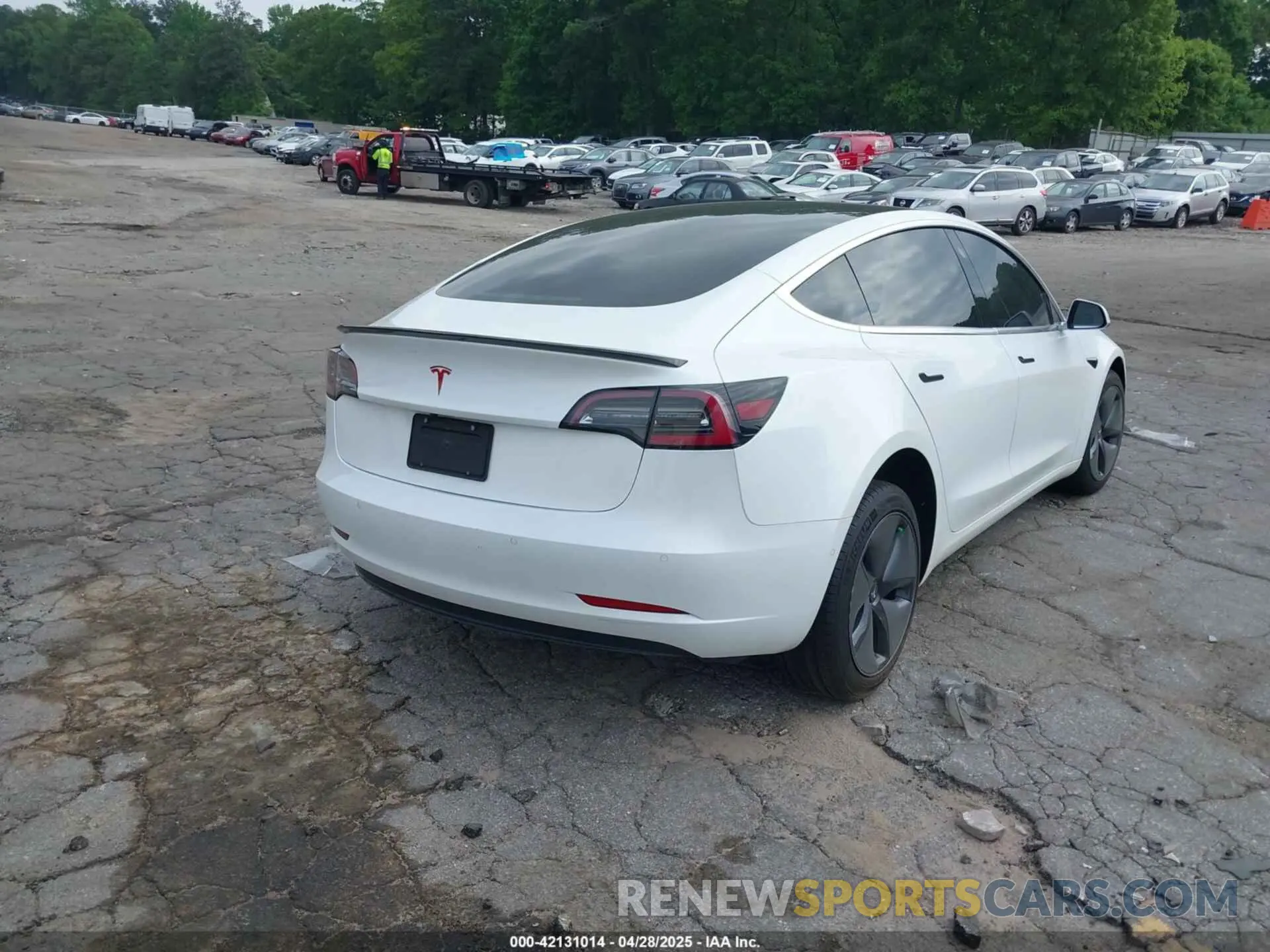 4 Photograph of a damaged car 5YJ3E1EA7KF299724 TESLA MODEL 3 2019