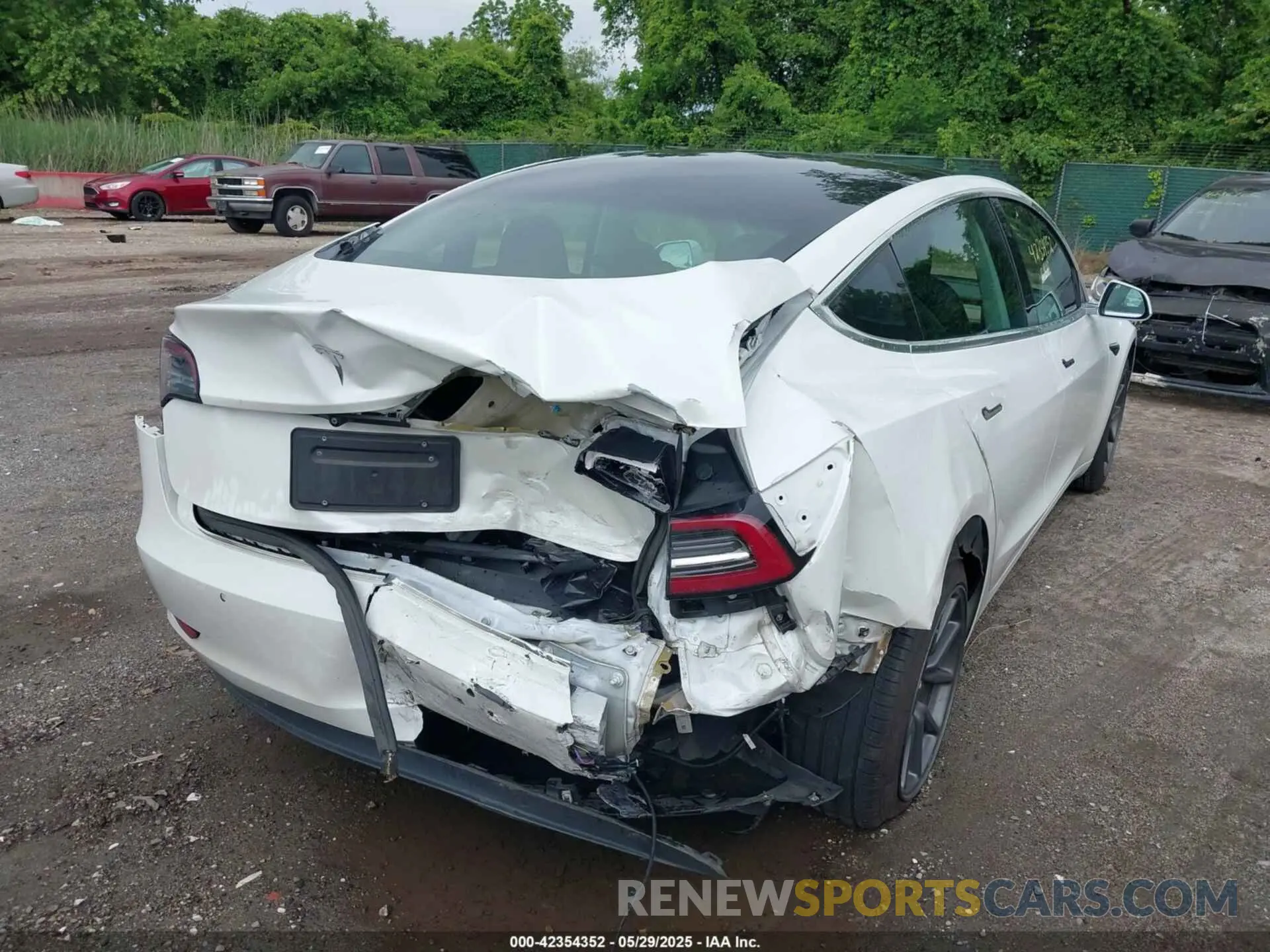 6 Photograph of a damaged car 5YJ3E1EA7KF299755 TESLA MODEL 3 2019